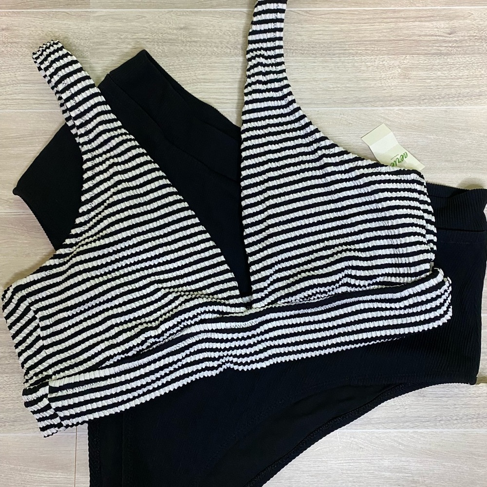 NWT Aerie Black and White Stripe High Waisted 2 pc Swimsuit Size XL